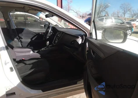 2021 Subaru Legacy Premium z USA, uszkodzony, nr VIN 4S3BWAF65M3019639